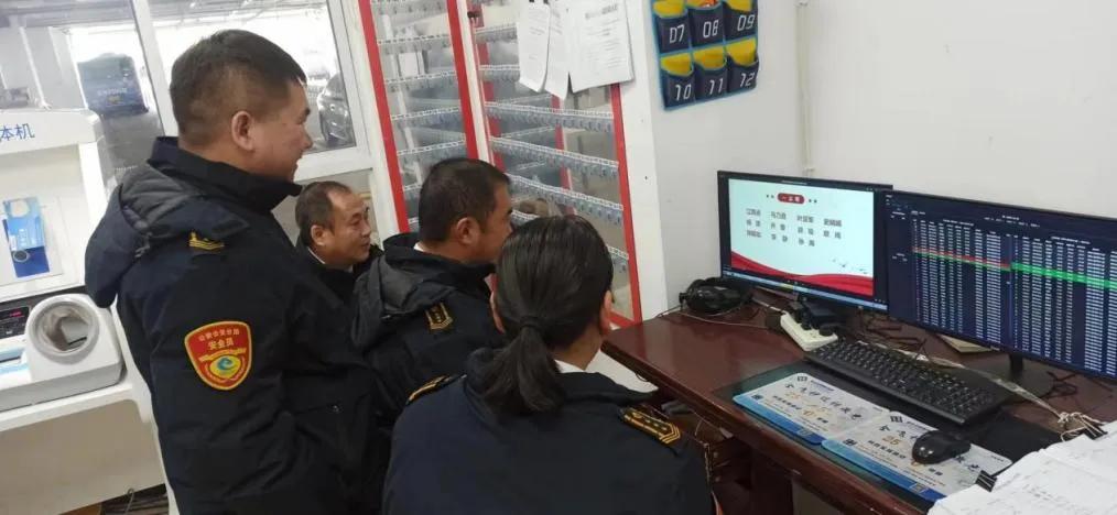图片2.jpg 图片2.jpg