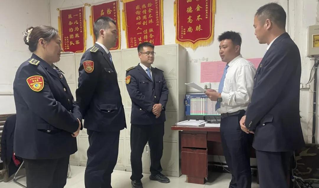 图片4.jpg 图片4.jpg