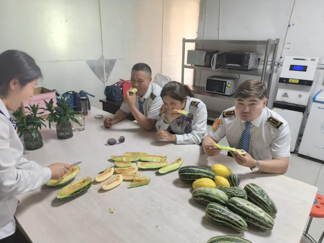 图片10.jpg 图片10.jpg