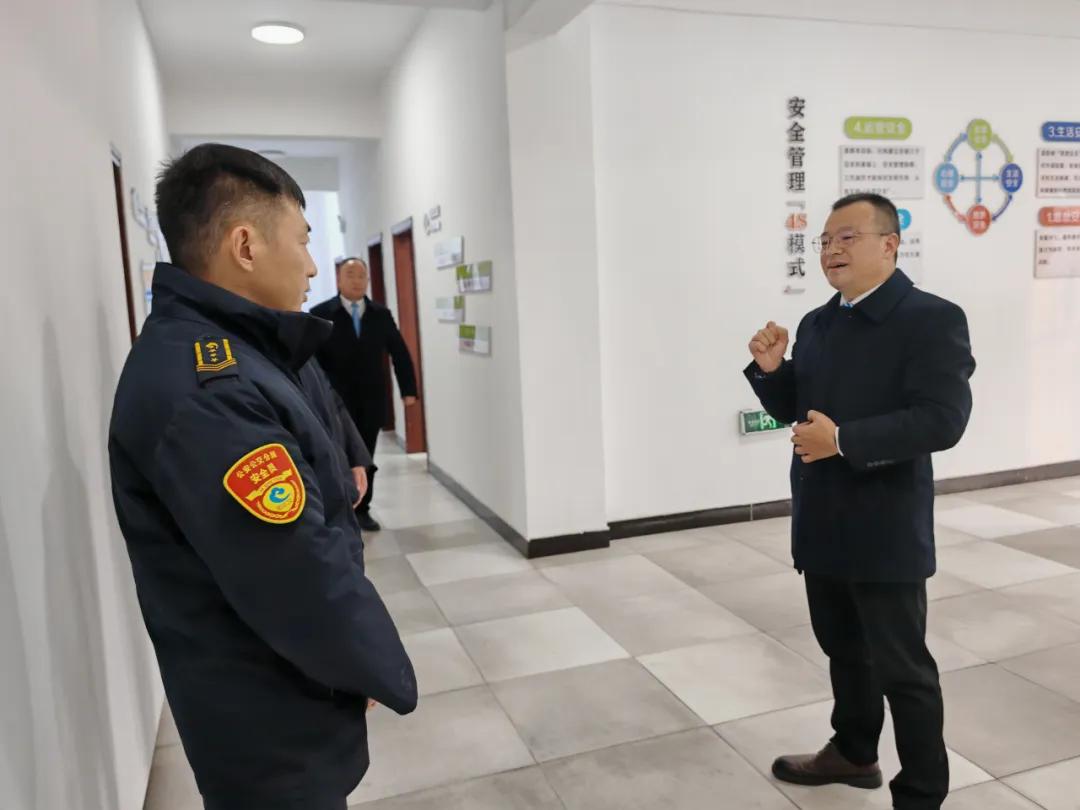图片23.jpg 图片23.jpg